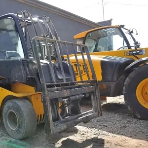 Телескопический погрузчик  JCB TLT 30