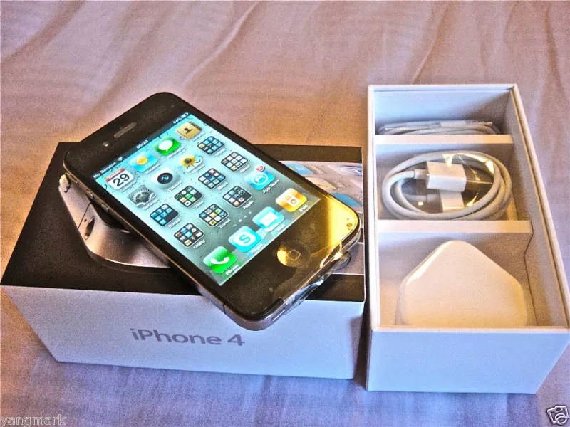 Apple iphone 32GB 4 нових розблокована Sim безкоштовно