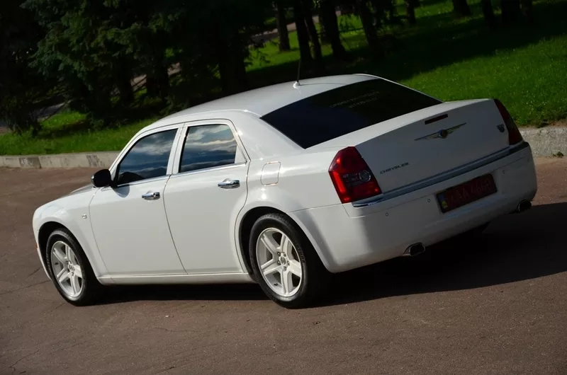 Авто на свадьбу Chrysler 300 C в Житомире 4