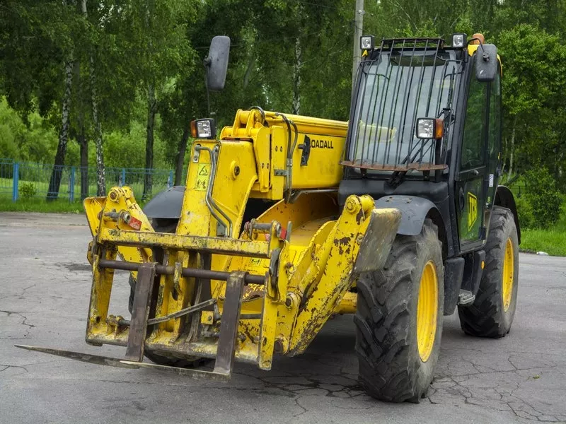 Телескопический погрузчик JCB 533-105 2