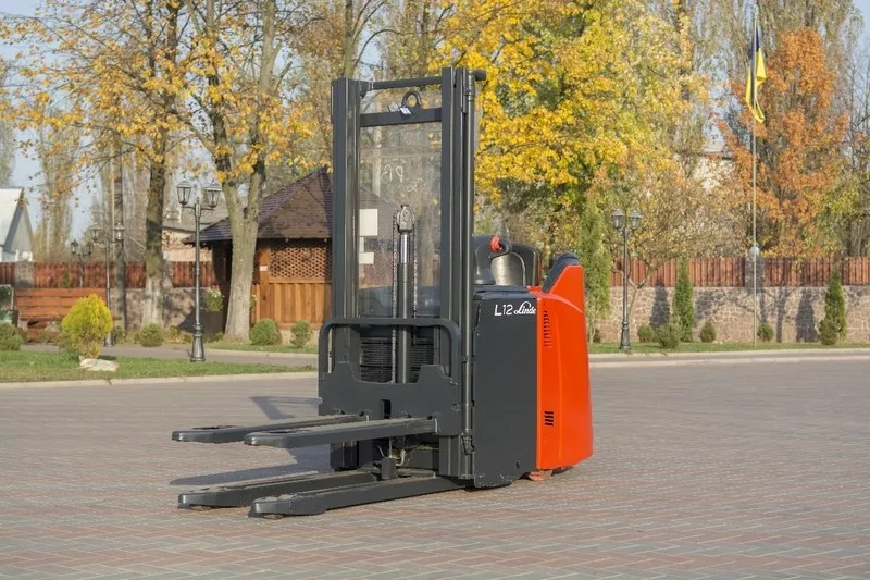 Штабелер Linde L 12