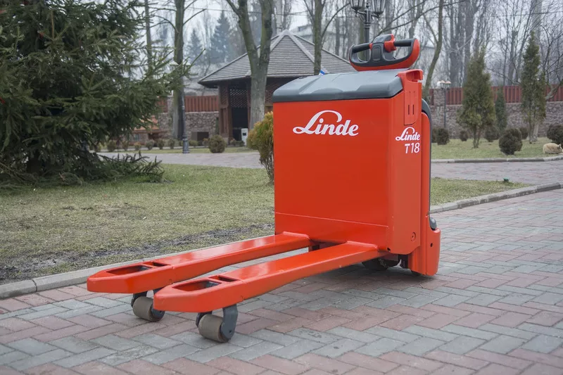 Электротележка Linde T18