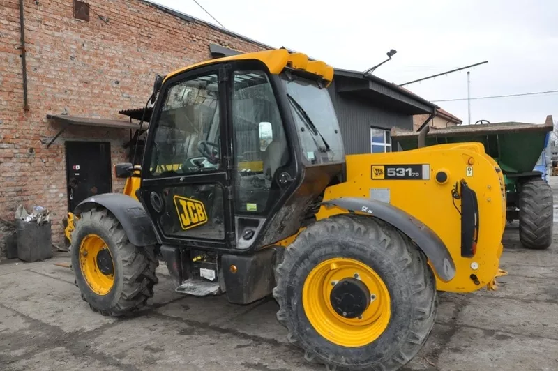 Телескопический погрузчик JCB 531-70