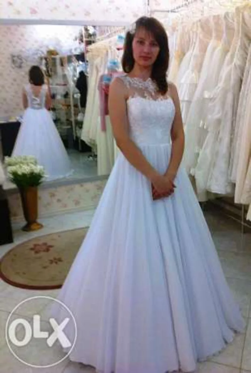 ВНИМАНИЕ!Продается шикарное свадебное платье со съемным шлейфом 3