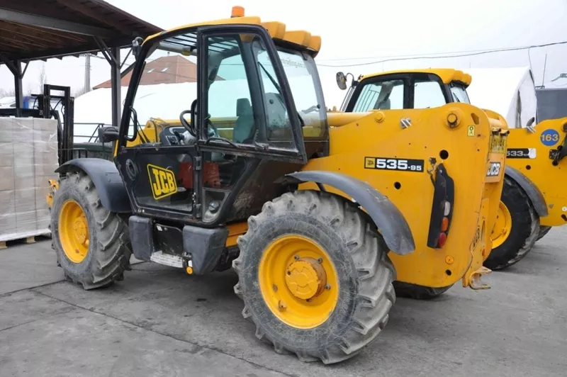 Дизельный  погрузчик  JCB   535-95 (телескоп.)