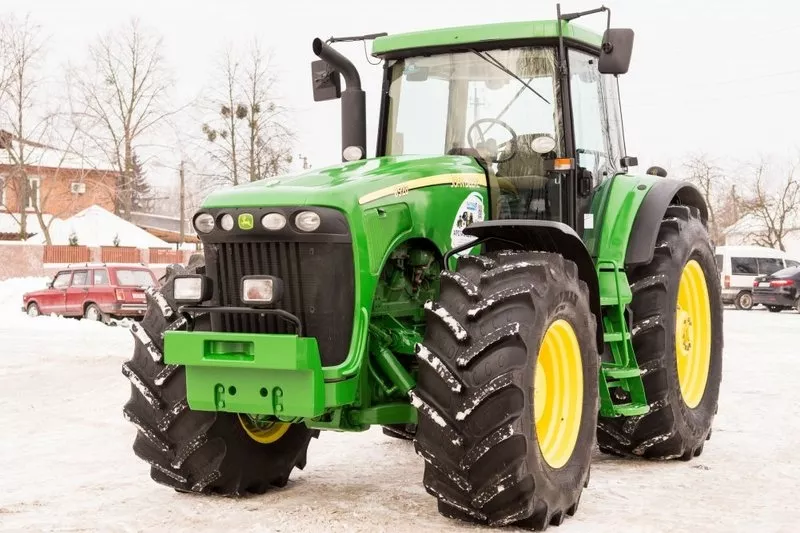 Колёсный трактор John Deere 8520 2