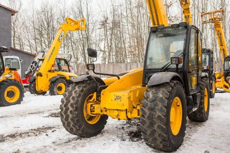 Дизельный телескопический погрузчик б/у JCB 540-70 Super Agri