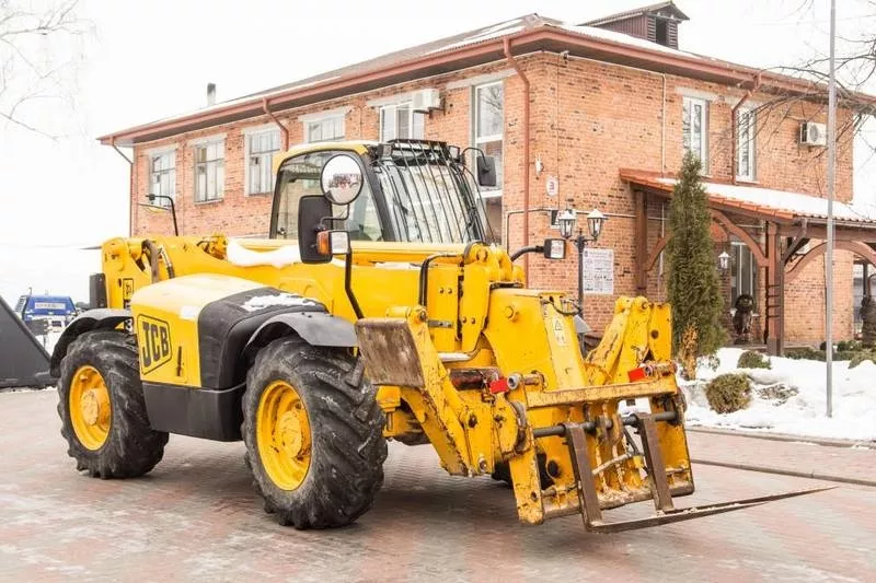 Дизельный телескопический погрузчик б / у JCB 535-125