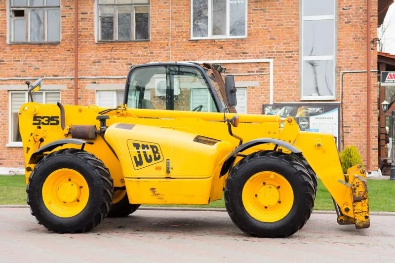 Дизельный  погрузчик б/у JCB 535