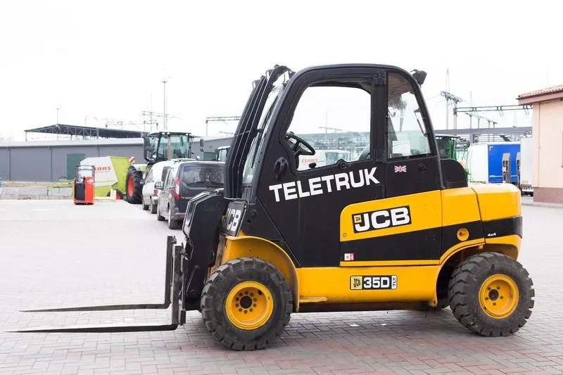 Телескопический погрузчик JCB TLT35D 3