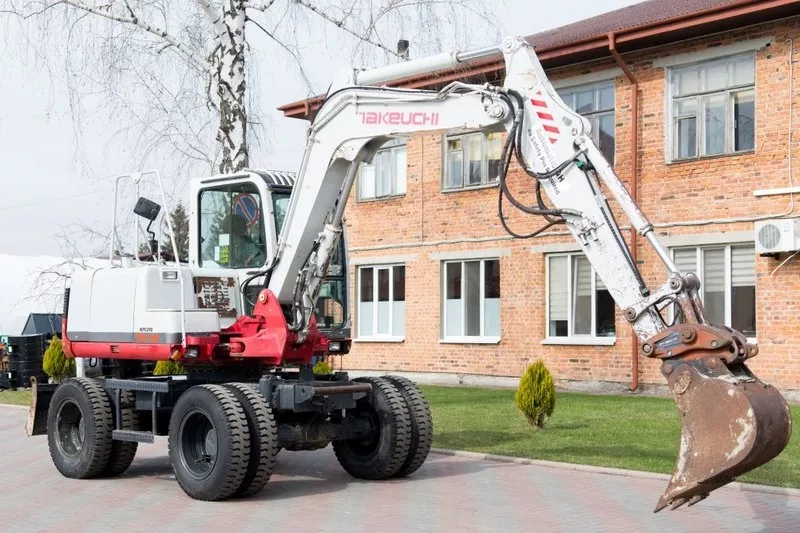 Экскаватор колесный Takeuchi TB175W