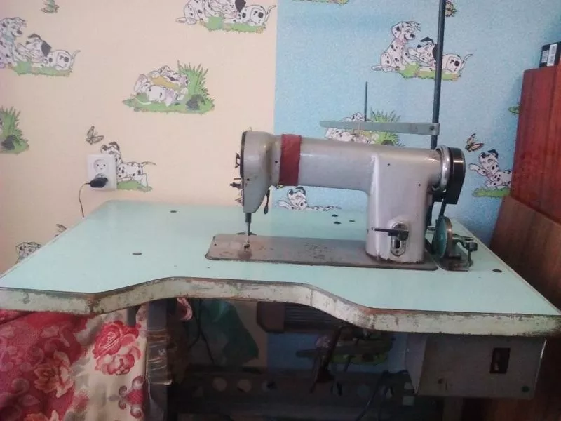 Промышленная швейная машина 97 класса