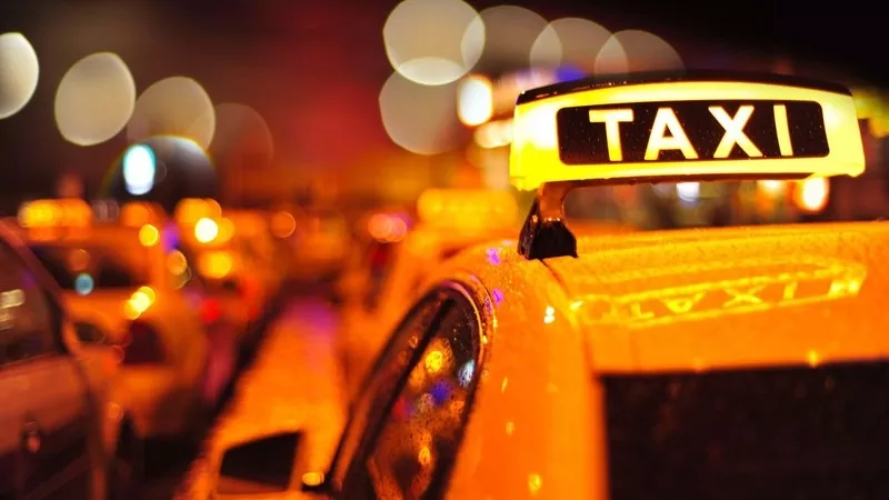 Водитель такси с личным автомобилем 