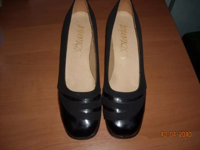 Продам женские туфли 40 размера